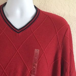 NWT Men’s Tommy Hilfiger Sweater